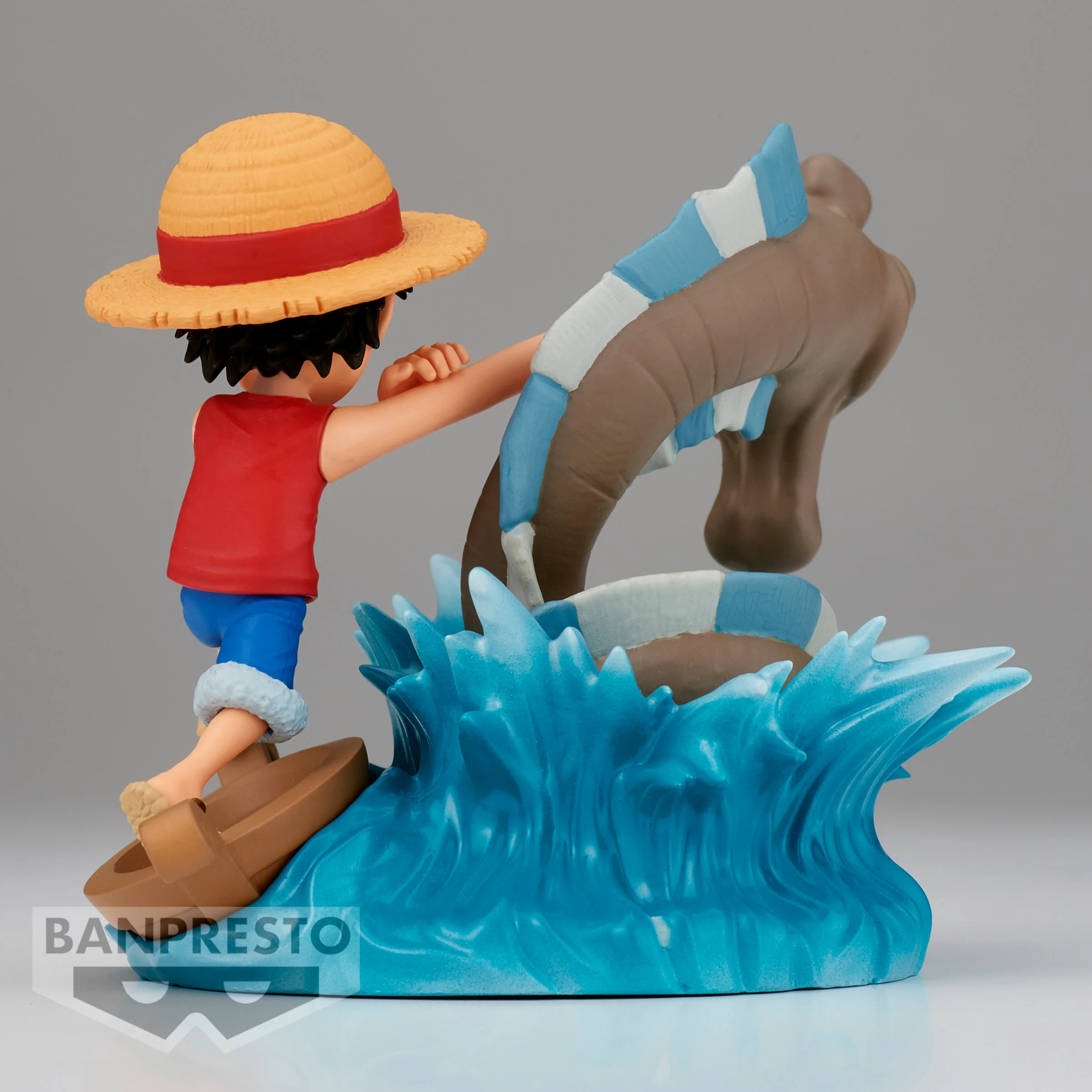 BANPRESTO ONE PIECE WORLD COLLECTABLE FIGURE LOG STORIES MONKEY D LUFFY VS LOCAL SEA MONSTER FIGURE - Image 5